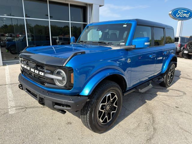 Used 2024 Ford Bronco Outer Banks AWD/4WD image 3