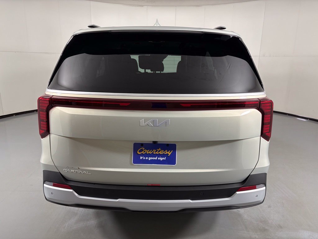 New 2026 Kia Carnival EX FWD image 7