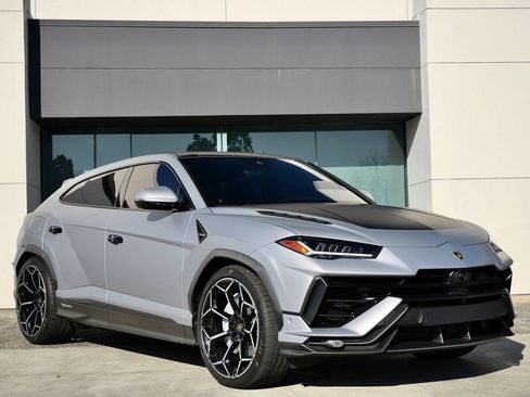 Used 2024 Lamborghini Urus Performante image 1