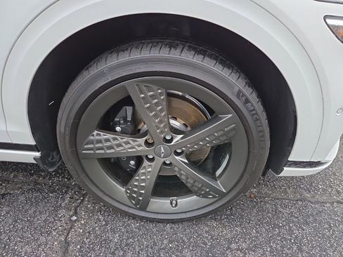 Used 2025 Genesis GV70 3.5T Sport w/ Sport Advanced Package image 16