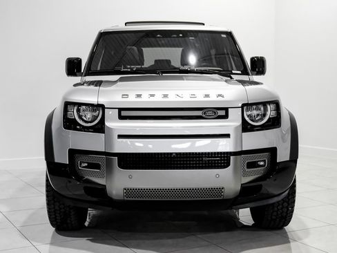 Used 2022 Land Rover Defender 90 X-Dynamic S image 2