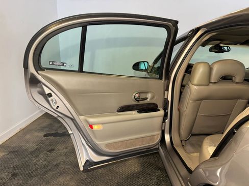 Used 2003 Buick Le Sabre Limited w/ Celebration Edition Package FWD image 26