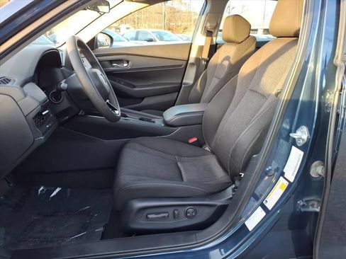 Used 2023 Honda Accord EX image 11