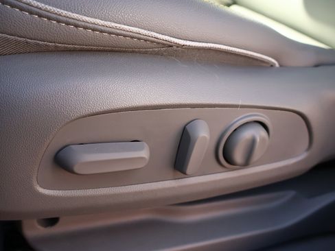 Used 2023 Chevrolet Bolt EUV Premier w/ Sun & Sound Package image 10