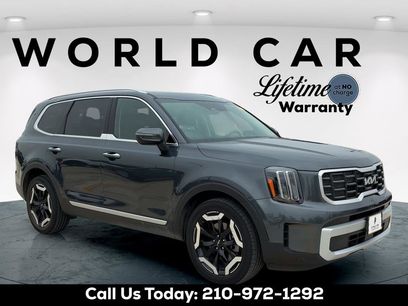 Used 2024 Kia Telluride S w/ S Sunroof Package