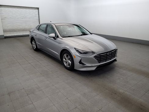Used 2022 Hyundai Sonata SE w/ Cargo Package FWD image 13