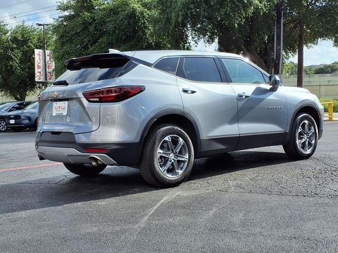 Used 2025 Chevrolet Blazer LT AWD/4WD image 6