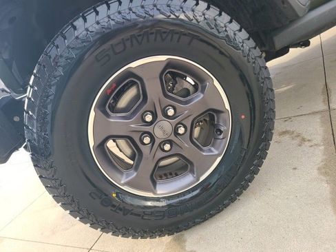 Used 2021 Jeep Gladiator Rubicon w/ Cold Weather Group image 12