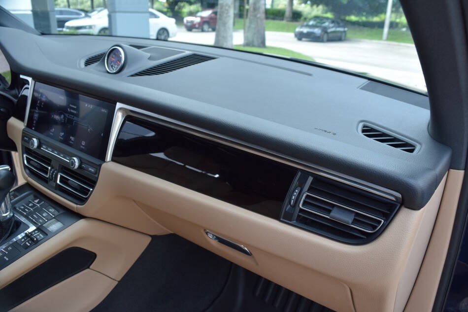 Used 2019 Porsche Macan AWD/4WD image 55