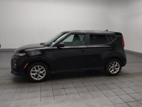 Used 2020 Kia Soul S FWD image 2