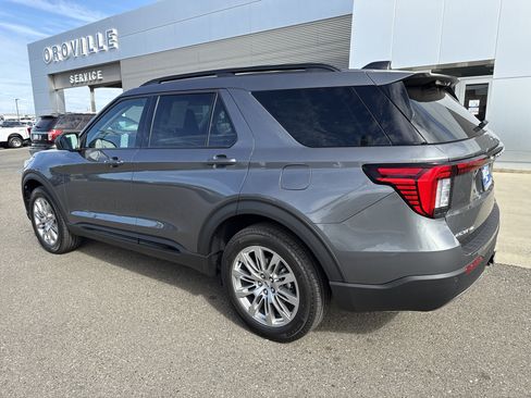 New 2026 Ford Explorer Active w/ Active Comfort Package AWD/4WD image 3