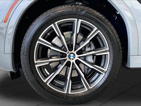 Used 2026 BMW X6 xDrive40i AWD/4WD image 10