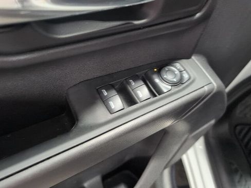 Used 2024 Chevrolet Silverado 1500 Custom Trail Boss w/ Dark Appearance Package AWD/4WD image 8