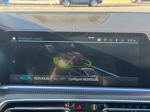 Used 2022 BMW X6 xDrive40i w/ M Sport Package image 47