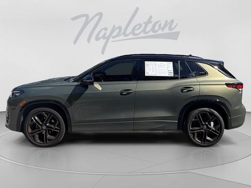 Used 2026 Volkswagen Tiguan SE R-Line FWD image 2
