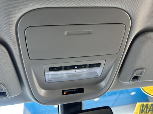 Used 2022 Chevrolet Colorado Z71 image 36