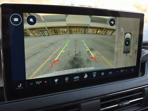 Used 2025 Lincoln Corsair Reserve image 12