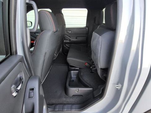 Used 2024 Nissan Frontier PRO-4X w/ Off-Road Protection Package image 28