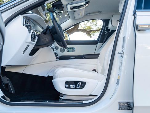 Used 2021 Rolls-Royce Ghost AWD/4WD image 22