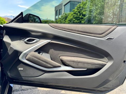 Used 2018 Chevrolet Camaro ZL1 RWD image 18