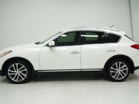 Used 2017 INFINITI QX50 2WD w/ Technology Package image 6