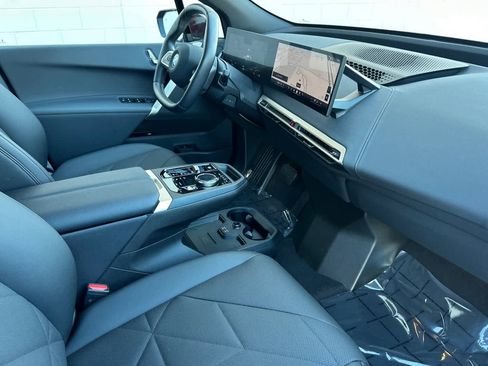 Used 2025 BMW iX xDrive50 image 17