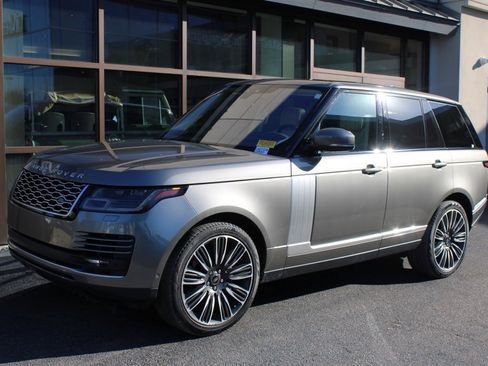 Used 2022 Land Rover Range Rover Westminster Edition image 2