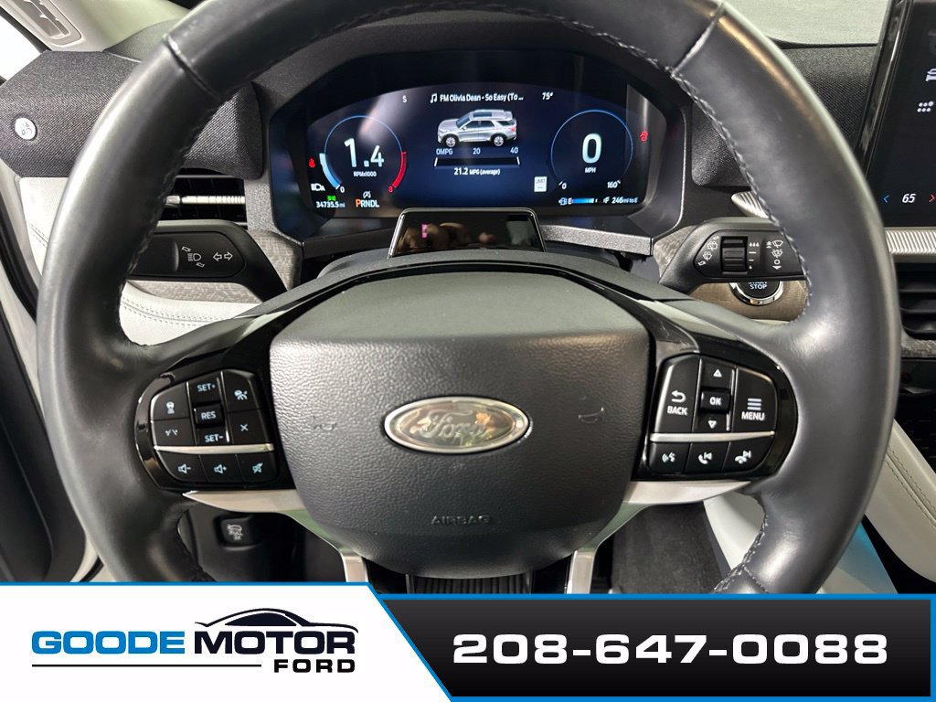 Used 2025 Ford Explorer Platinum w/ Ultimate Package AWD/4WD image 14