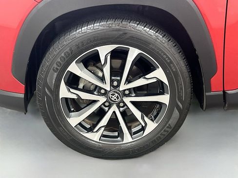 Used 2023 Toyota Corolla Cross XLE w/ Convenience Package AWD/4WD image 29