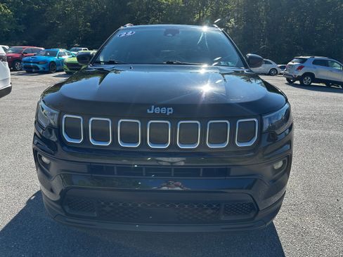Used 2022 Jeep Compass Latitude w/ Convenience Group AWD/4WD image 5
