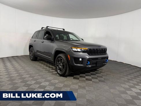 Used 2024 Jeep Grand Cherokee Trailhawk w/ Advanced Protech Group II AWD/4WD image 1