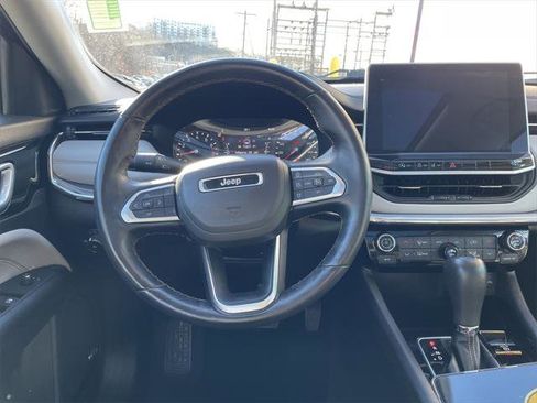 Certified 2022 Jeep Compass Limited w/ Sun and Sound Group image 16