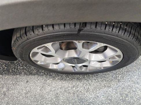 Used 2017 FIAT 500L Trekking image 39