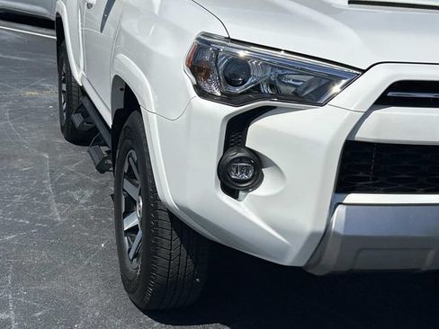 Used 2023 Toyota 4Runner TRD Off-Road Premium w/ Moonroof Package AWD/4WD image 10