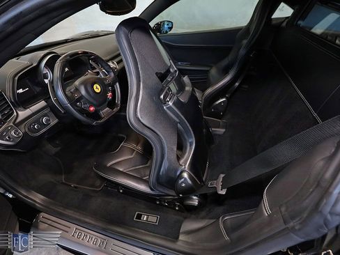 Used 2011 Ferrari 458 Italia Coupe image 17