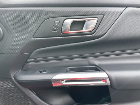 Used 2025 Ford Mustang Premium RWD image 10