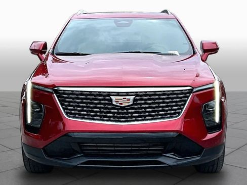 Used 2024 Cadillac XT4 Premium Luxury w/ Technology Package FWD image 4