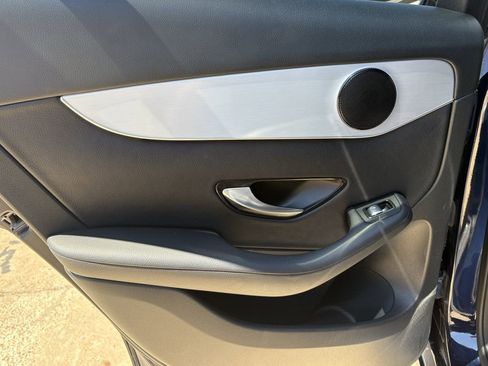 Used 2020 Mercedes-Benz GLC 300 image 23