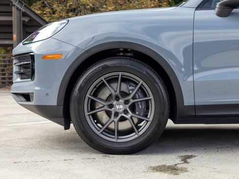 Certified 2026 Porsche Cayenne AWD/4WD image 13