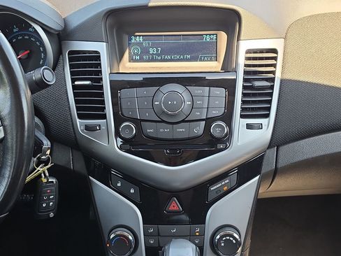 Used 2012 Chevrolet Cruze LT FWD image 19
