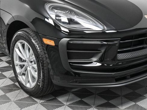 Certified 2025 Porsche Macan image 27