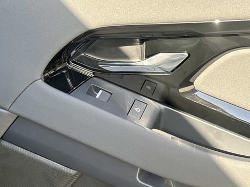 Used 2026 Land Rover Range Rover Evoque S image 20