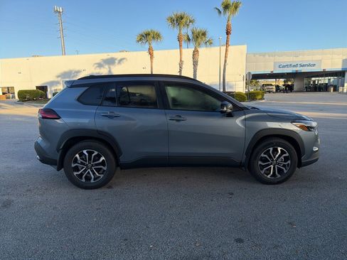 Used 2026 Toyota Corolla Cross SE image 4