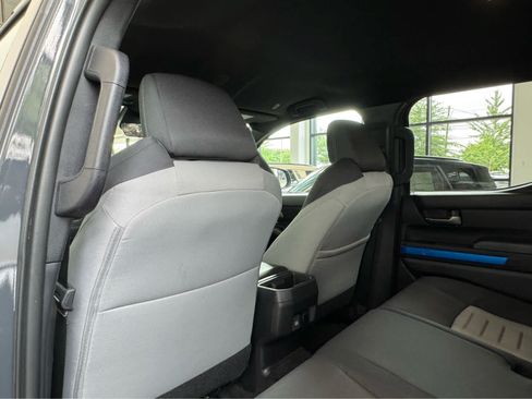Used 2025 Toyota Tacoma TRD Sport AWD/4WD image 27