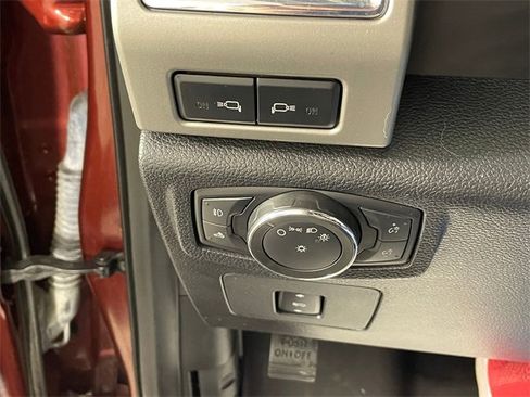 Used 2016 Ford F150 Lariat w/ Equipment Group 502A Luxury image 16