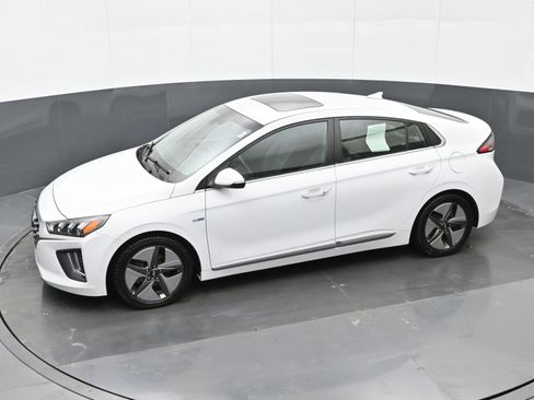 Used 2020 Hyundai Ioniq Limited image 33