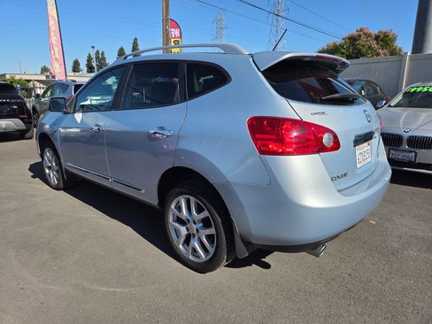 Used 2013 Nissan Rogue SL AWD/4WD image 2