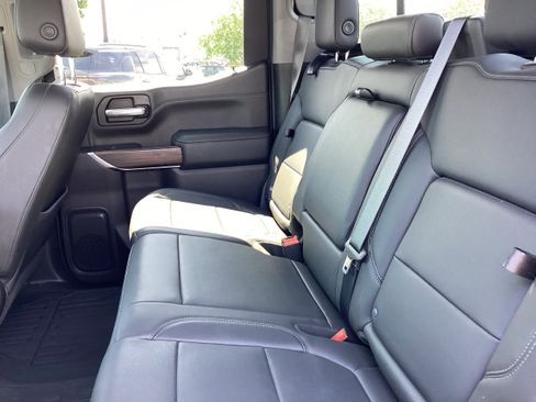 Used 2021 GMC Sierra 1500 SLT w/ SLT Premium Package AWD/4WD image 13
