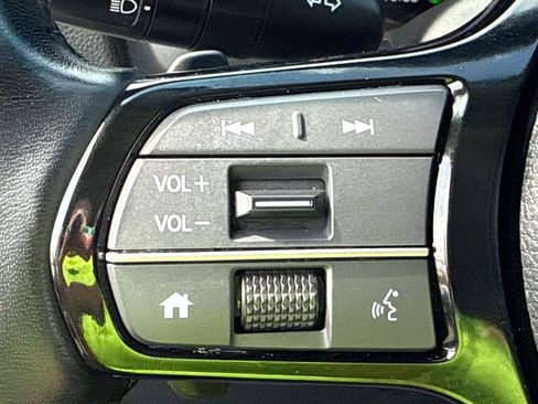 Certified 2024 Honda Pilot Touring image 32