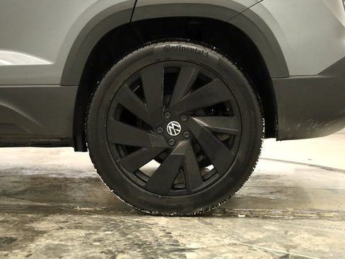 Certified 2024 Volkswagen Taos SEL image 37